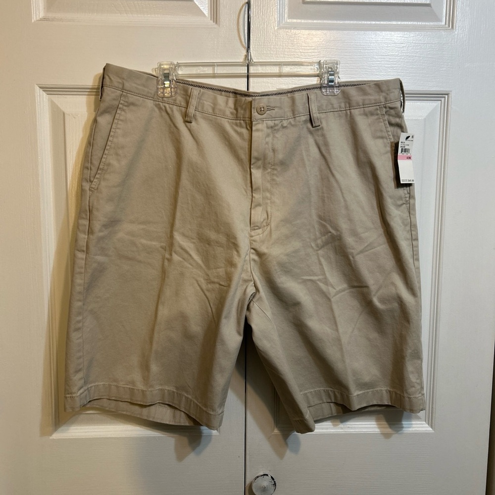 NWT Nautica Shorts Mens Size 40 Classic Chino 100% Cotton True Stone